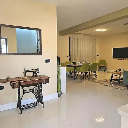 House Malia Vrana