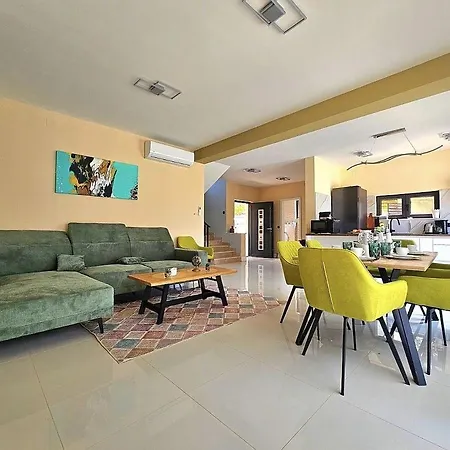 House Malia * Vrana