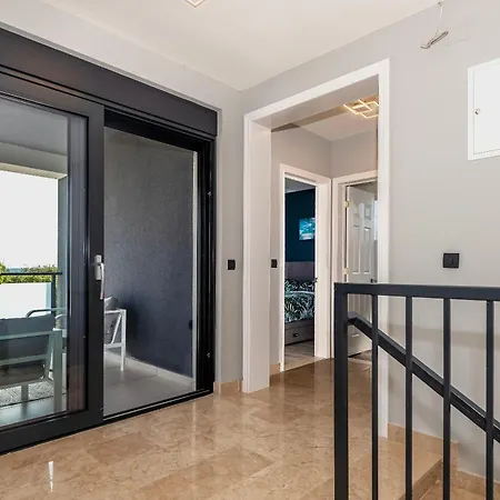 House Malia Vrana